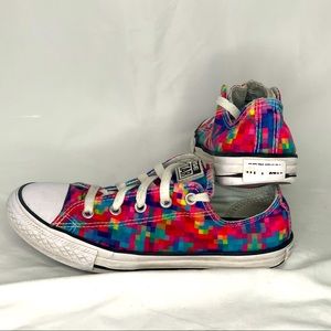 Chuck Taylor All-Star Lows - Youth size 2